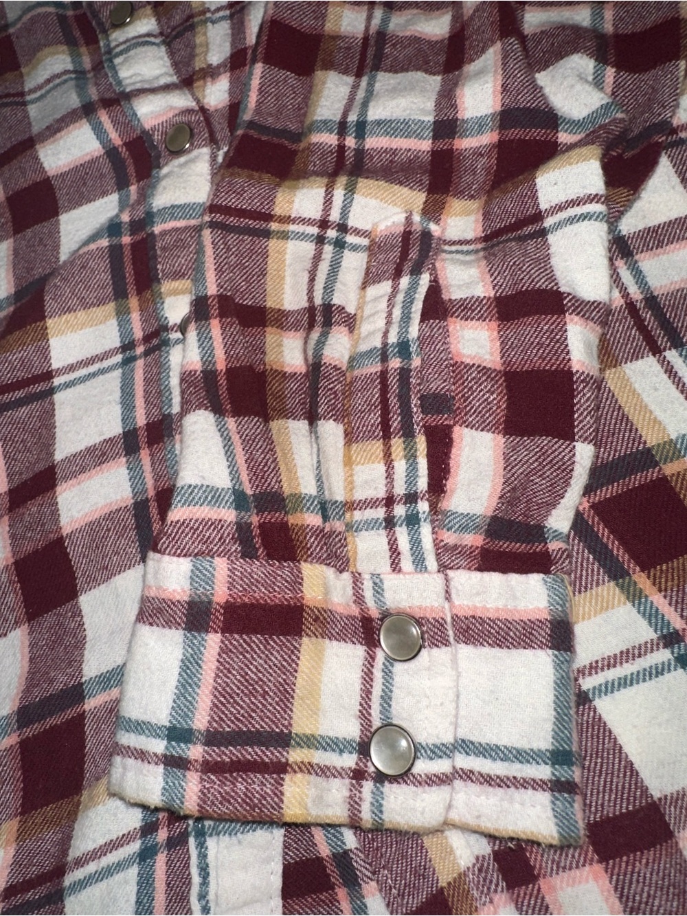 Wrangler Women’s XL Plaid Pearl Snap Flannel Shirt - Picture 2 of 7